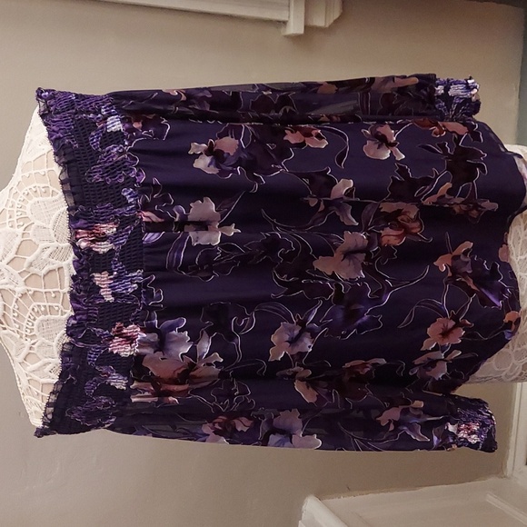 WHITE HOUSE BLACK MARKET M Purple Floral Burnout Silk Blend Off-the-Shoulder Top - Picture 8 of 12